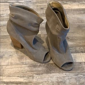 Chinese laundry booties